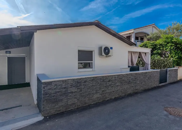 Casa de Férias Bukal By Interhome Vir